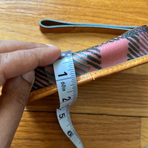 Vintage Dooney & Bourke wristlet